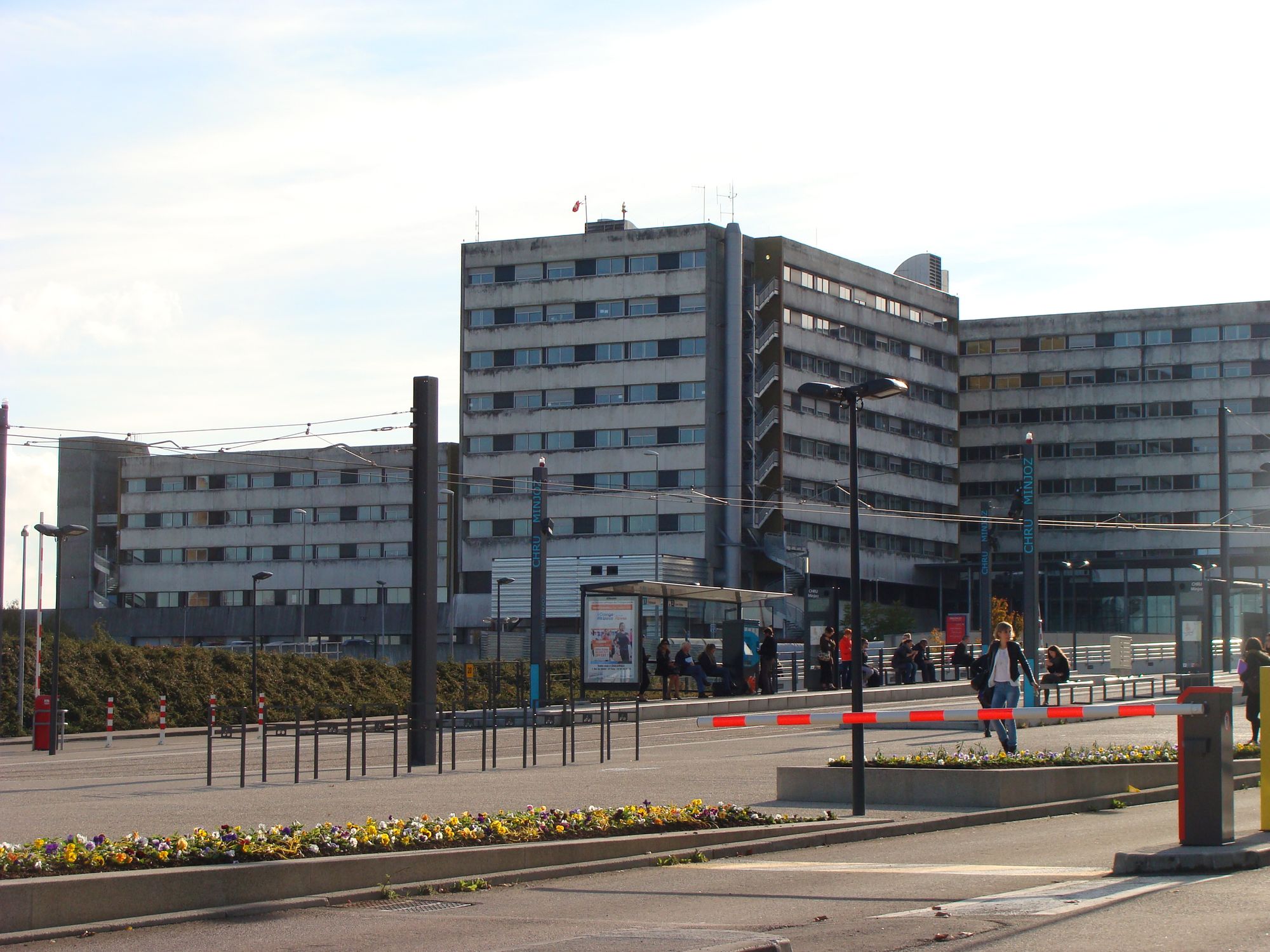 Le patient a été transporté jeudi soir vers Neuchâtel.