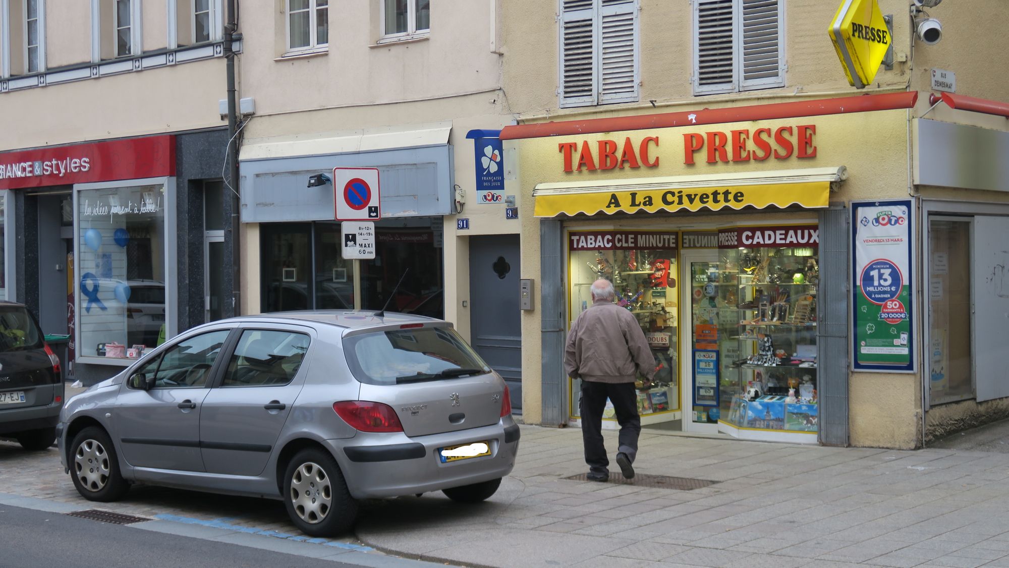 Tabac Presse La Civette Pas Le Coeur A L Ouvrage Mais Le Sentiment D Etre Utile